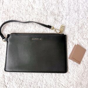 NWT KURT GEIGER CARVELA black medium wristlets clutches.